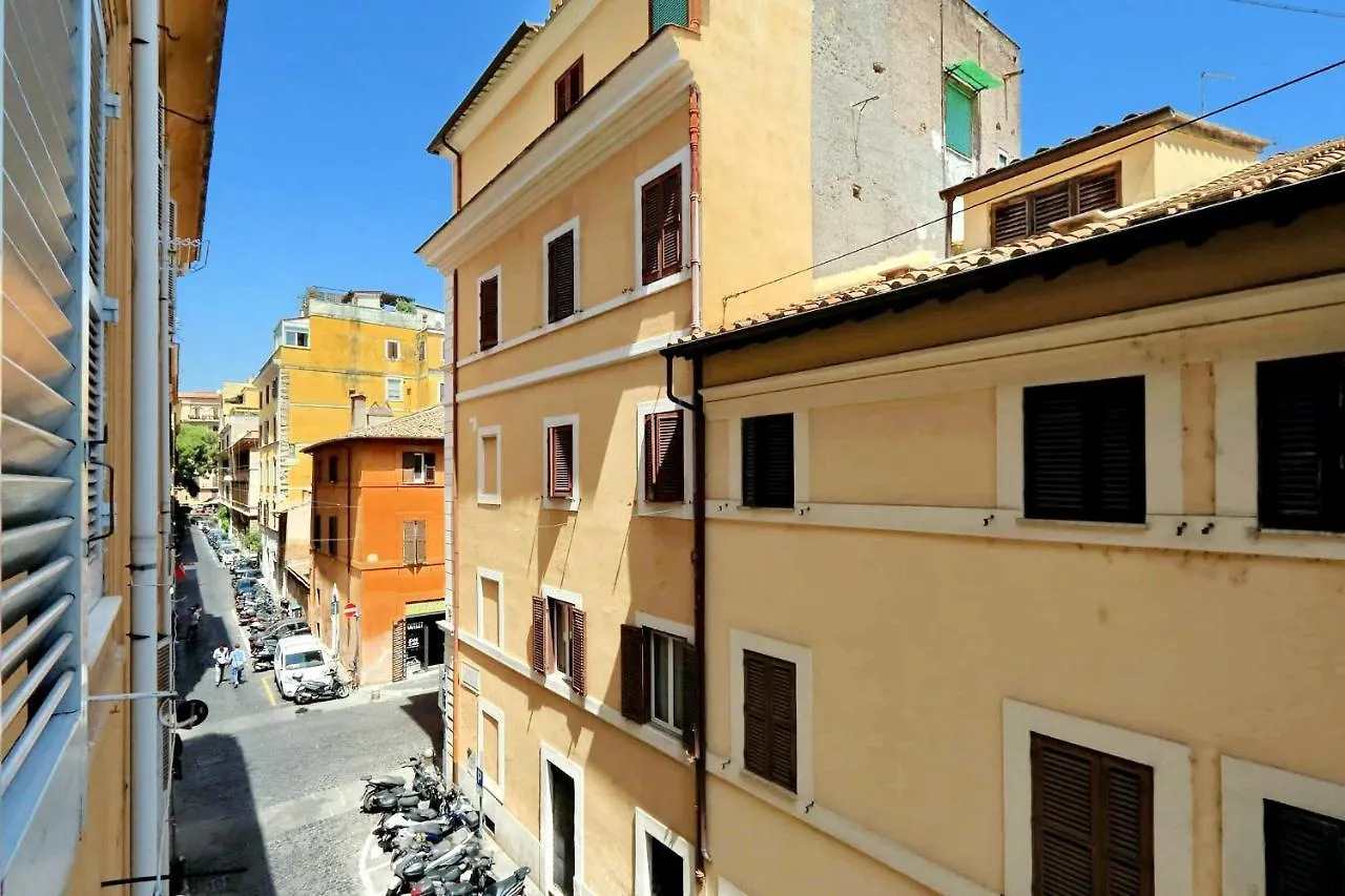 Borgo Pio Apartment Rome