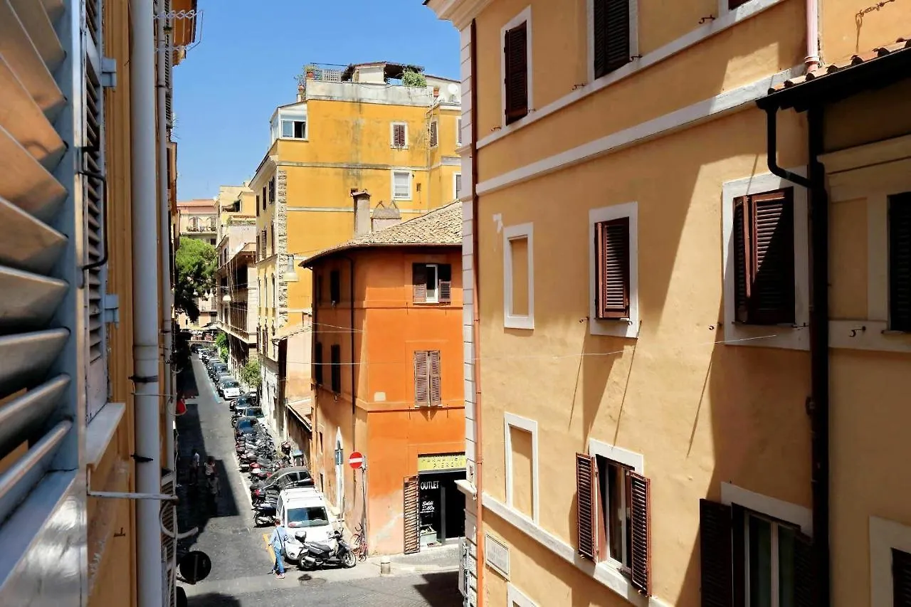 Borgo Pio Apartment Rome